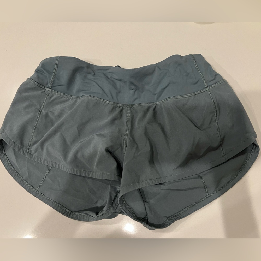 Green lululemon speed up shorts size 2 length 2.5
